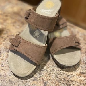 Women's Dansko Sandals I Sz 39 (U.S. 8.5/9)
